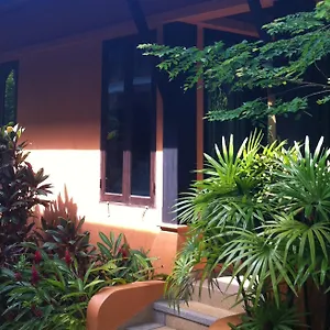 The Shambhala Khaolak Semesteranläggning (resort)